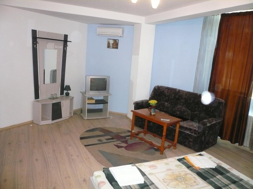 Pensiunea Nicol Tulcea Kamer foto